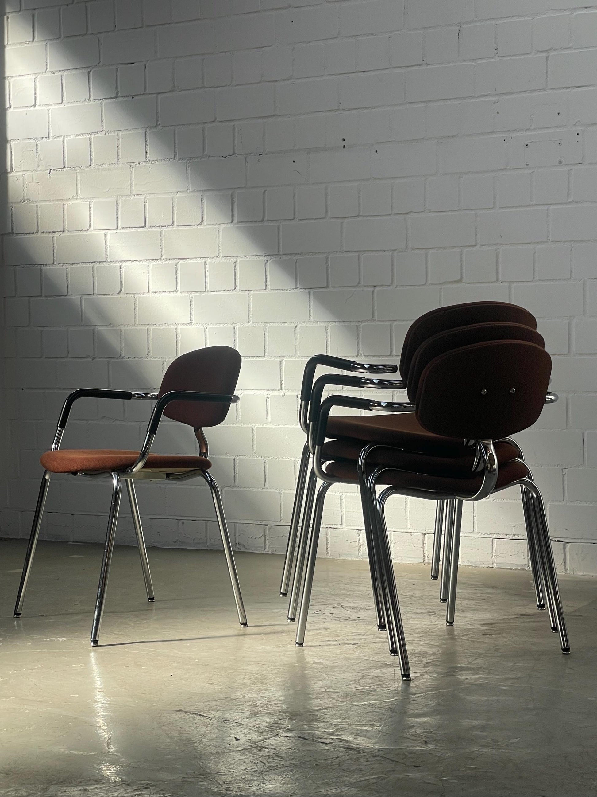 Vintage Stuhl von Mies van der Rohe für Bauhaus Chrom brauner Stoff