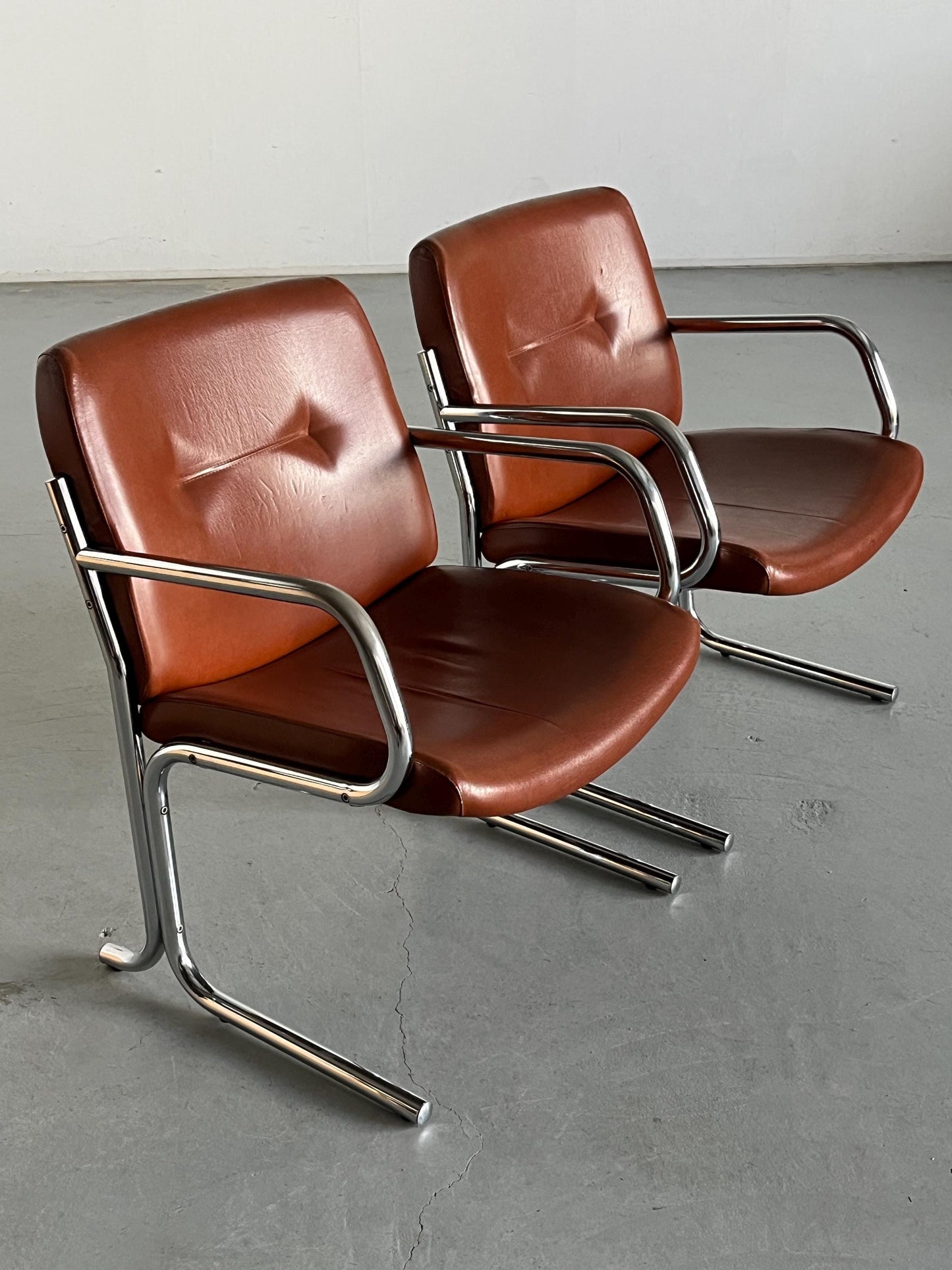 Vintage Armlehnstuhl Braun Leder Chromstahl 1970er Italien