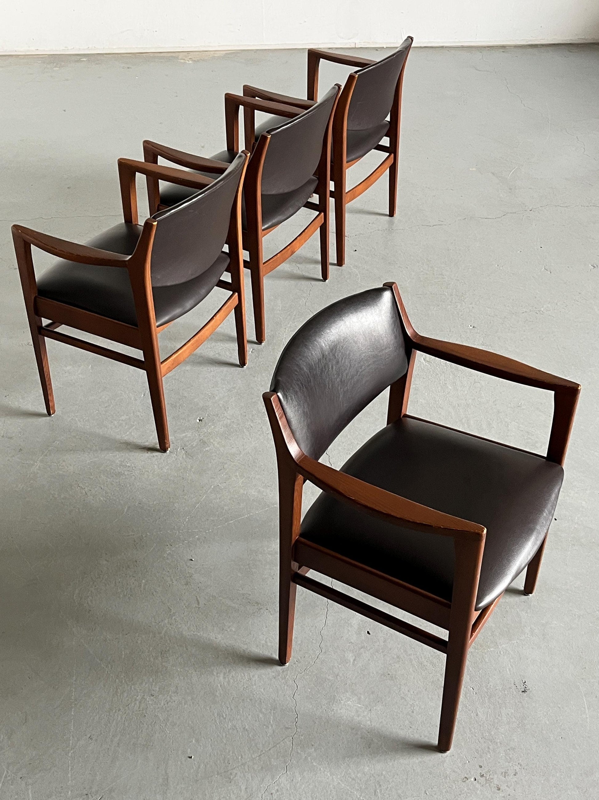 Vintage Armlehnstuhl Buchenholz Kunstleder Dunkelbraun 1970er Italien Set von 4