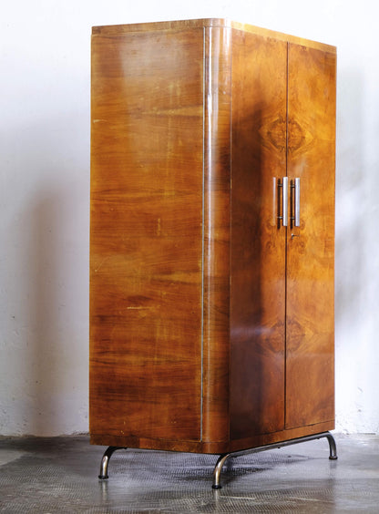Vintage Bauhaus Kleiderschrank von Robert Slezak zugeschrieben für Bauhaus