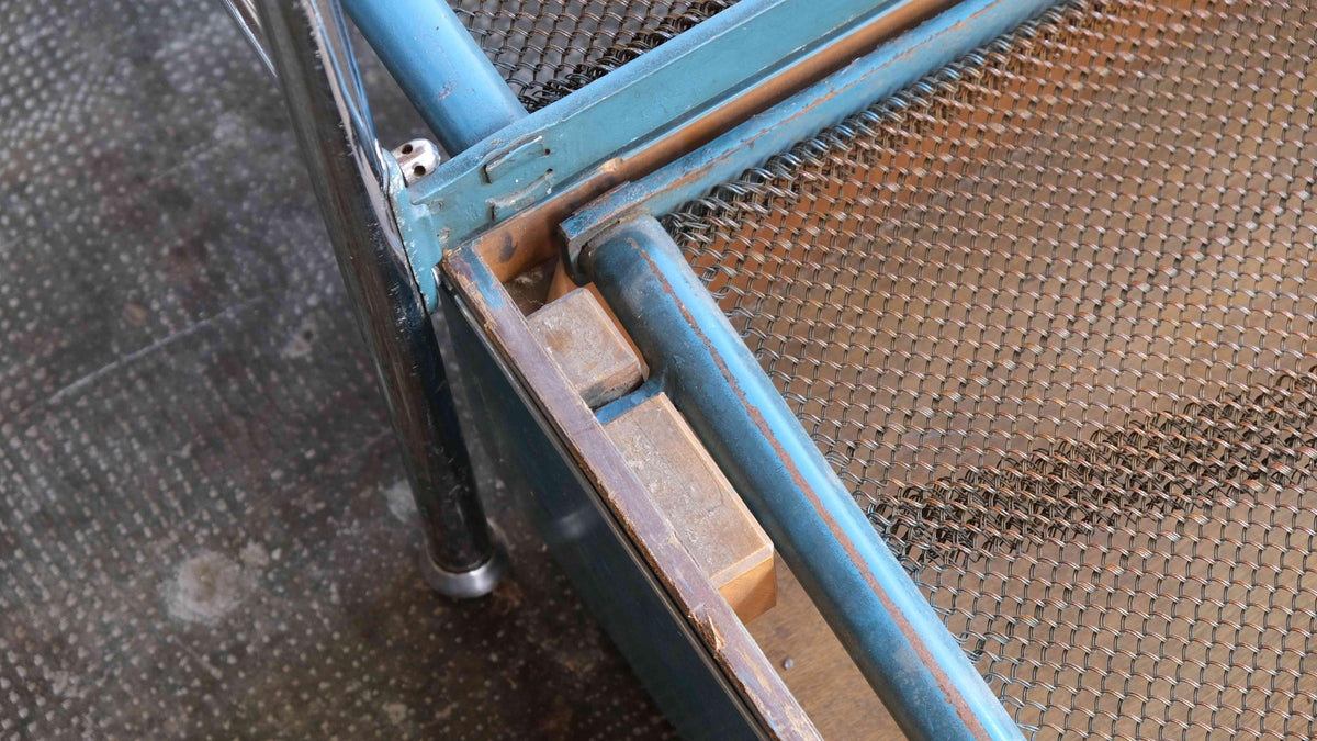 Vintage Sofa Bauhaus ausziehbar mit Schublade von unbekannt für unbekannt sehr selten