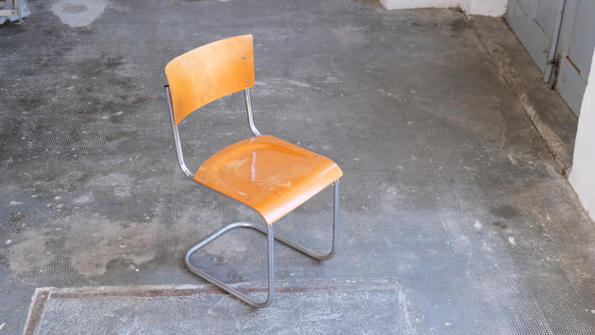 Vintage Stuhl S 43 verchromt, Naturton