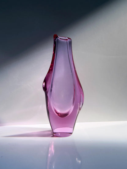 Vintage Vase Alexandrit Neodym von Miroslav Klinger für Železnobrodské sklárny flieder-hellblau