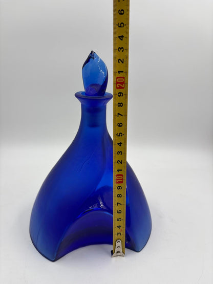 Vintage Glasflasche Kobaltblau mit Stopfen dreieckiger Boden