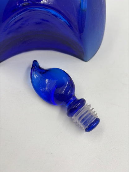 Vintage Glasflasche Kobaltblau mit Stopfen dreieckiger Boden
