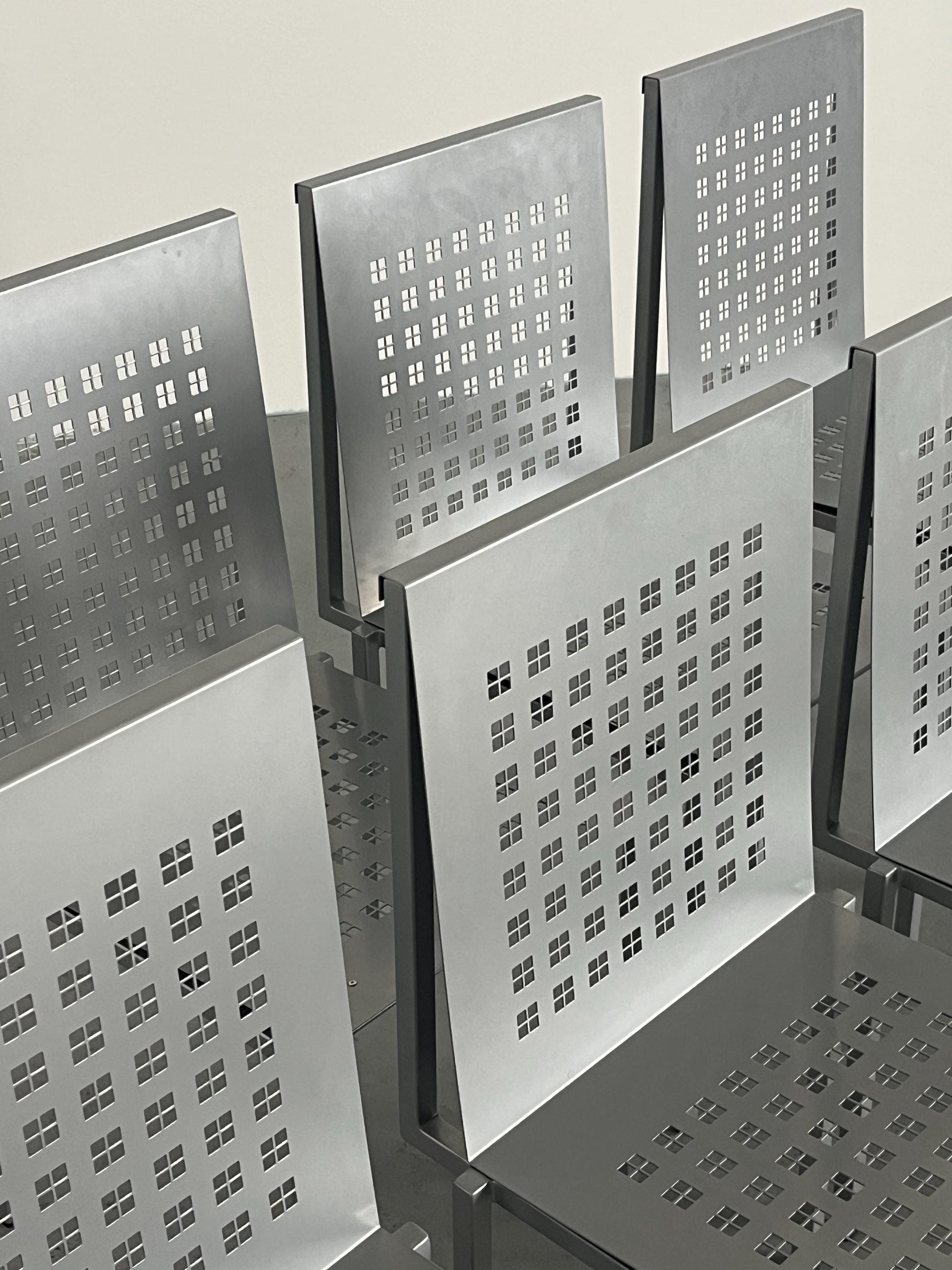 Vintage Architektonischer Metallstuhl im Stil von Pietro Arosio 1990er Italien