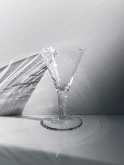 Vintage Dekanter Set von 7 mundgeblasen Swirl Glas