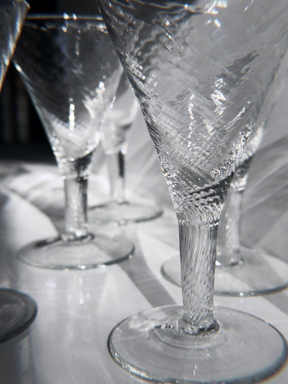 Vintage Dekanter Set von 7 mundgeblasen Swirl Glas