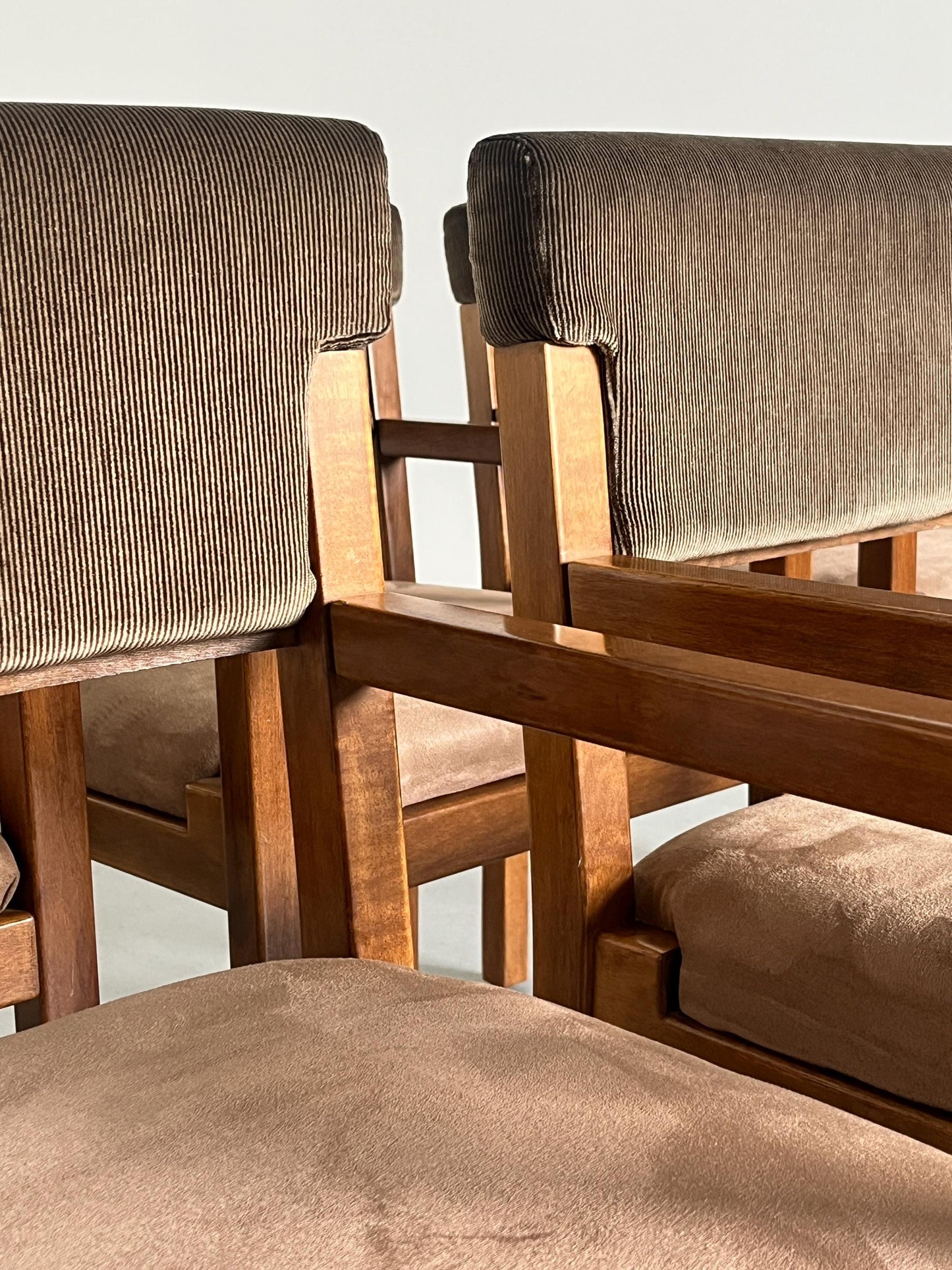 Vintage Armlehnstuhl Buchenholz Samt gestreift 1970er Italien