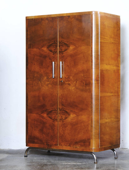 Vintage Bauhaus Kleiderschrank von Robert Slezak zugeschrieben für Bauhaus