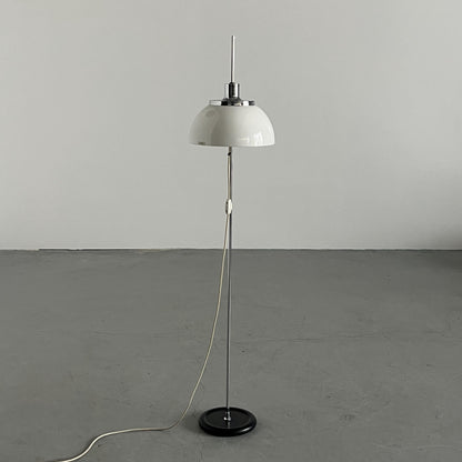 Vintage Faro Stehlampe von Luigi Massoni für Guzzini in Weiß Kunststoff, 1971