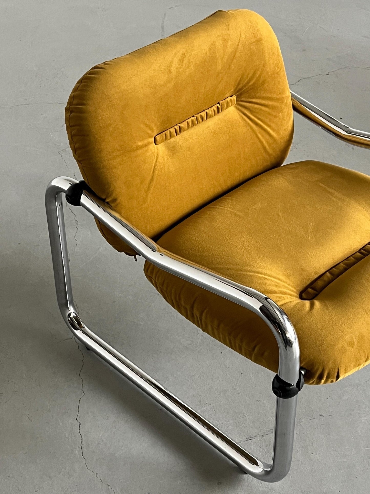 Vintage Sessel Mid-Century Modern Chromstahl Senfgelb 1970er Italien
