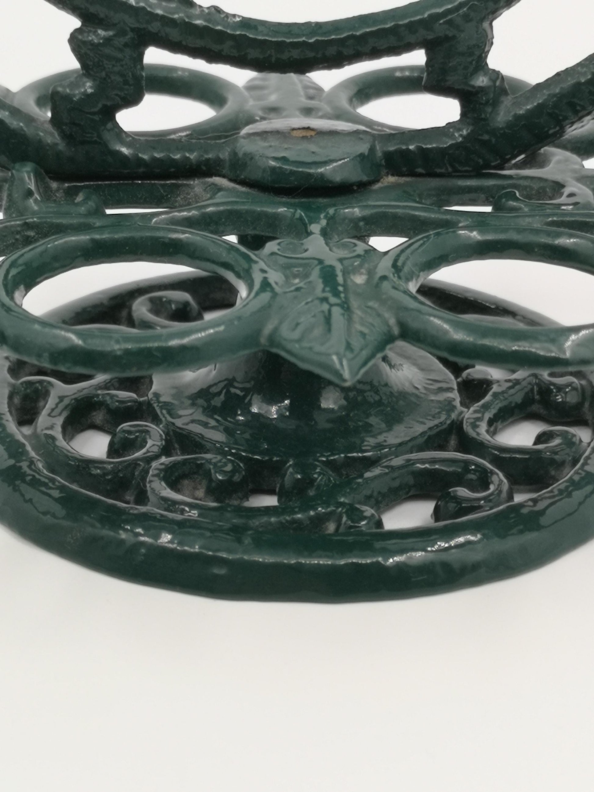 Vintage Eierhalter Huhn aus Gusseisen von LandhausCharmanter, dunkelgrün lackiert, stabil, dekorativ