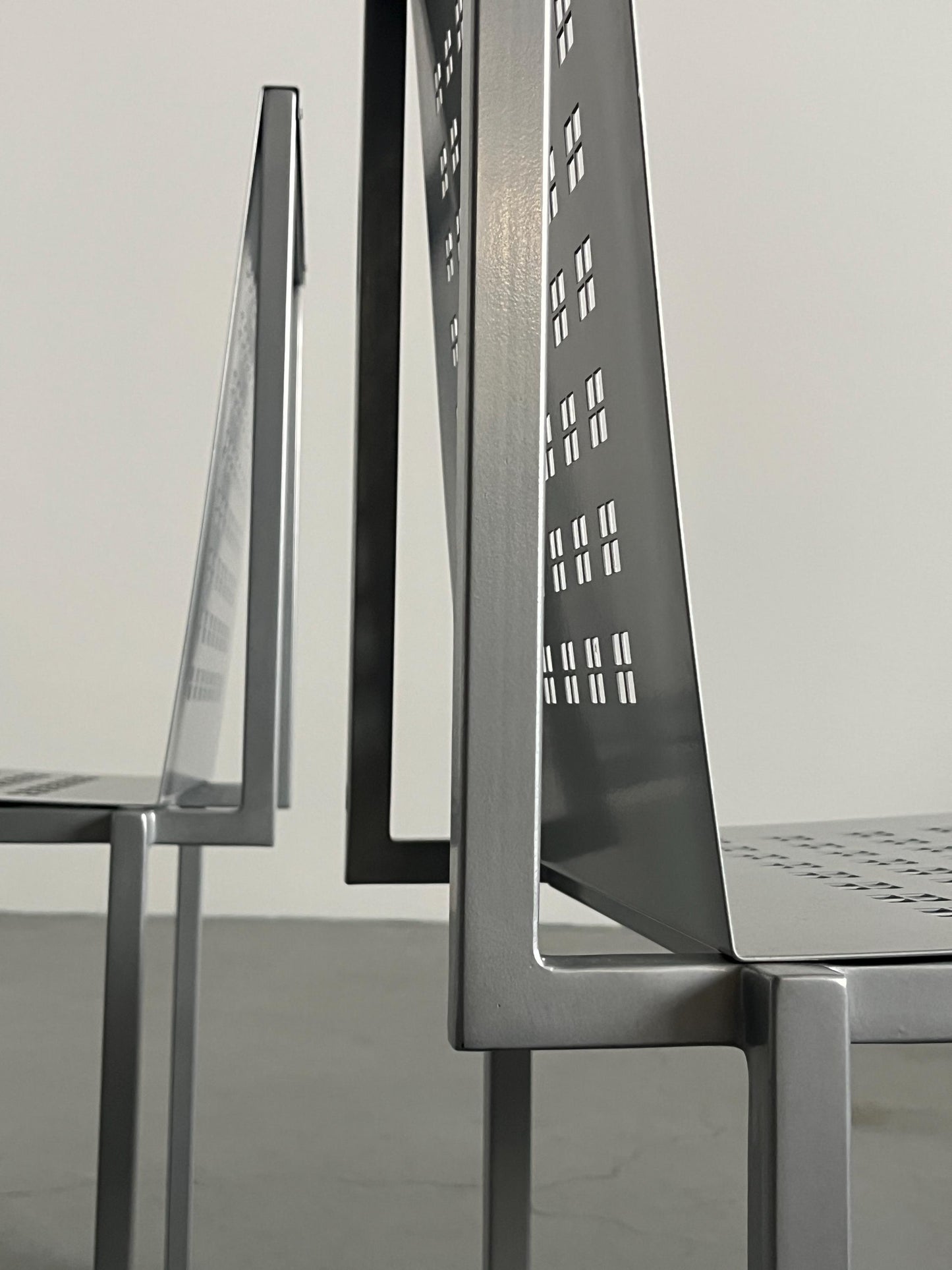 Vintage Architektonischer Metallstuhl im Stil von Pietro Arosio 1990er Italien