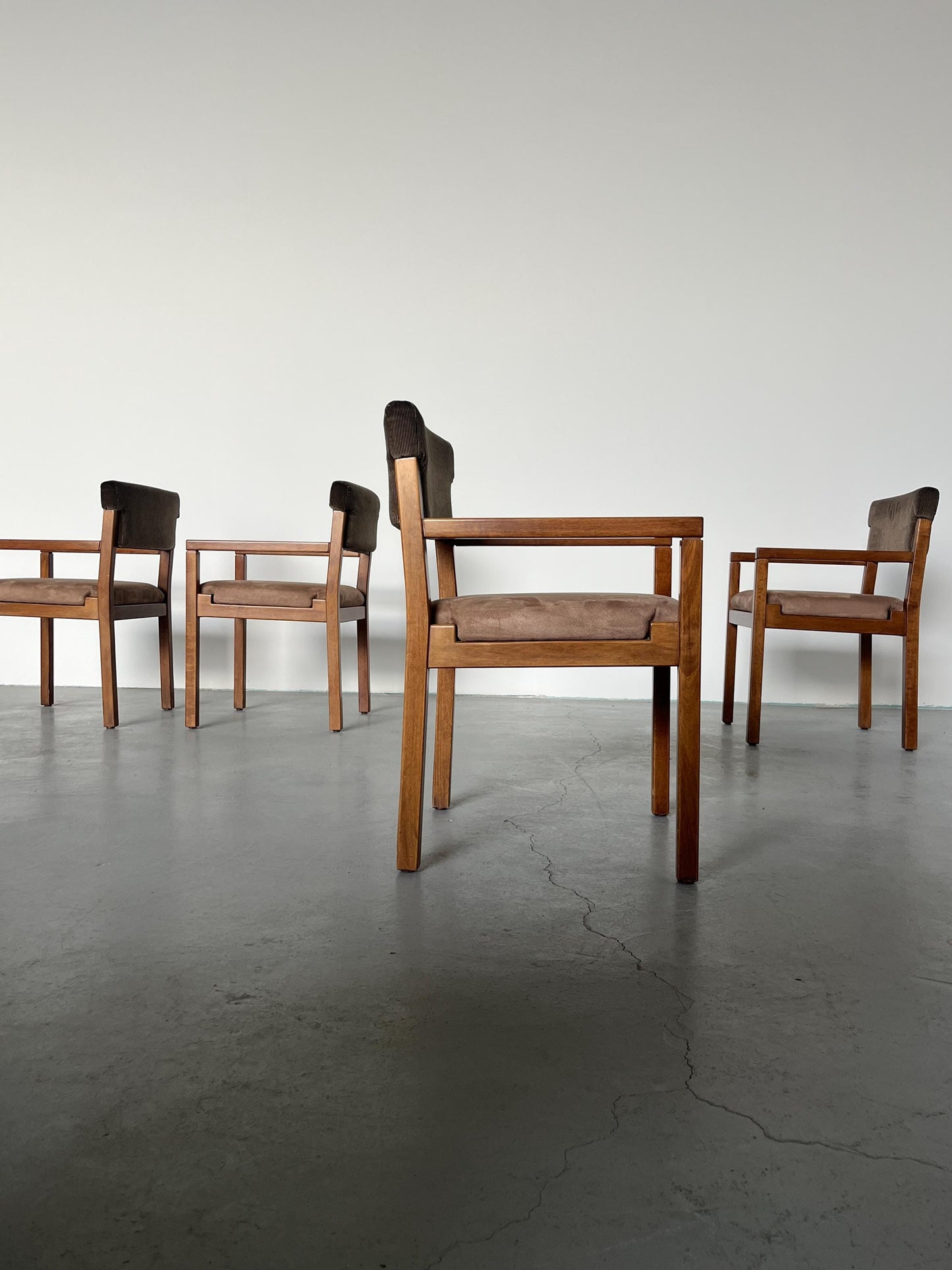 Vintage Armlehnstuhl Buchenholz Samt gestreift 1970er Italien