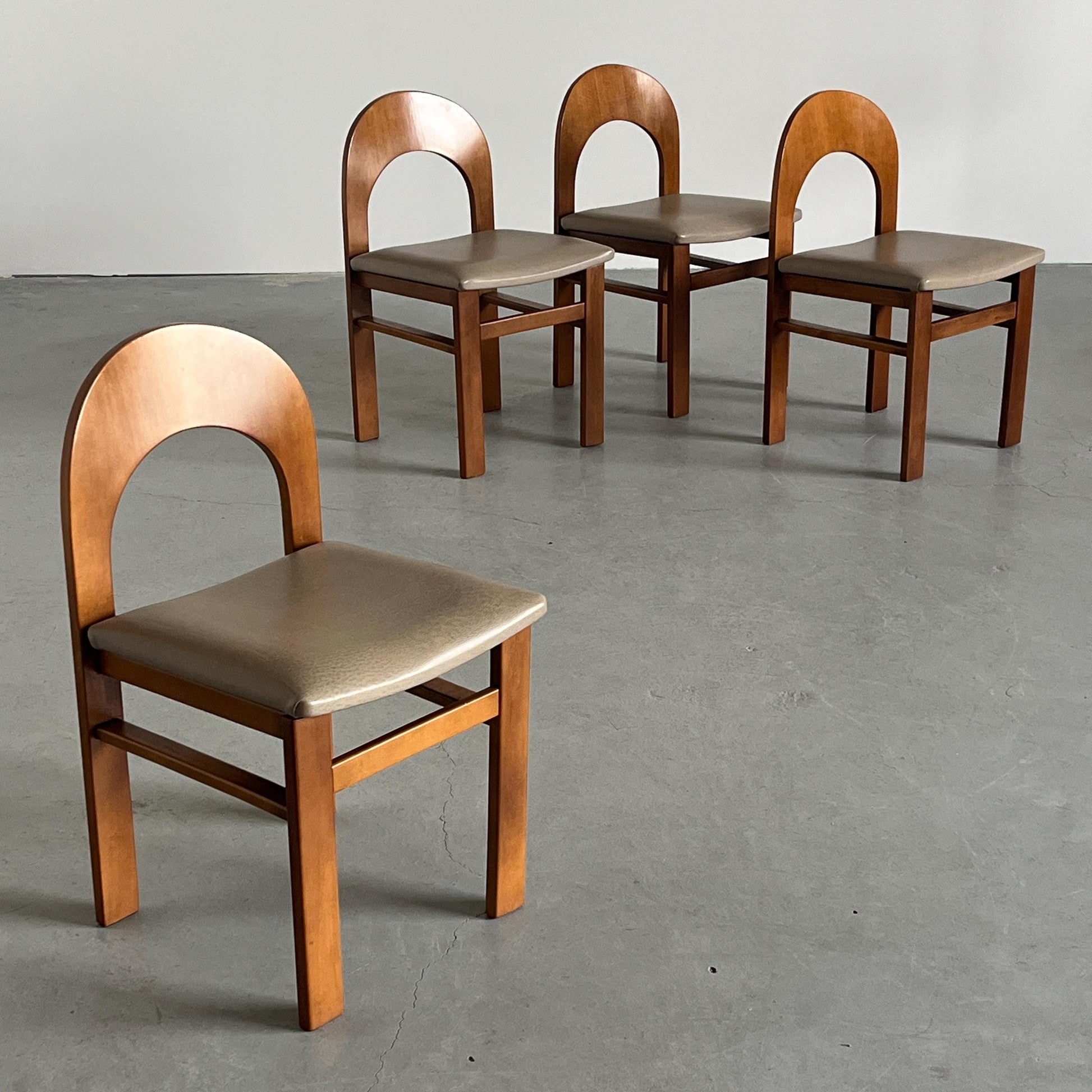 Vintage Stuhl 'Arcadia' von Tagliabue di Cascina Armata Holz Kunstleder Set von 4