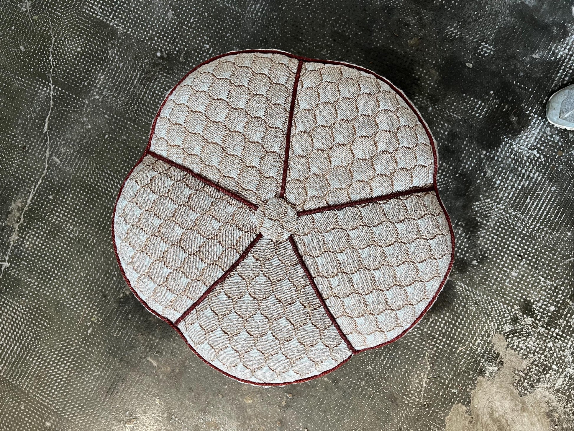 Vintage Hocker von Jindrich Halabala Stil