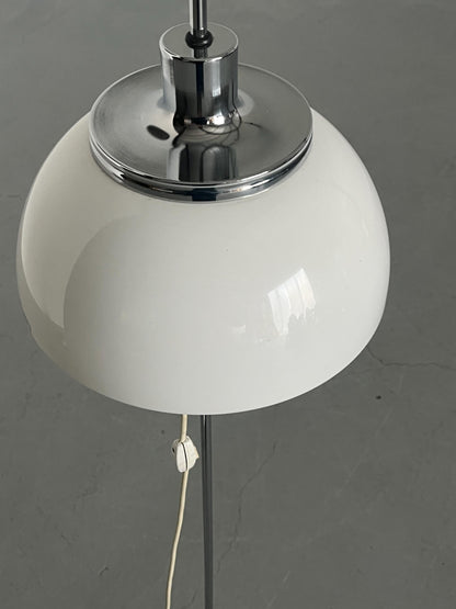 Vintage Faro Stehlampe von Luigi Massoni für Guzzini in Weiß Kunststoff, 1971