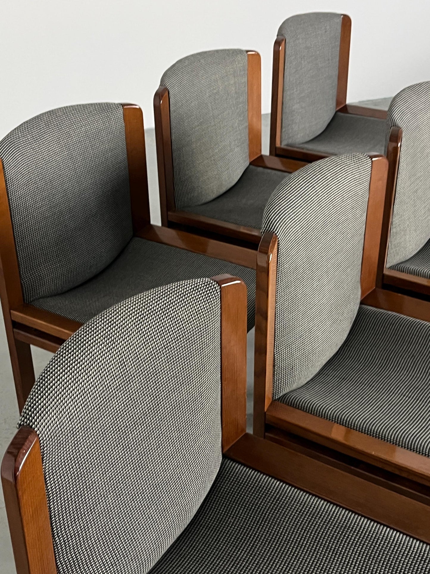 Vintage Essstuhl Modell 300 von Joe Colombo für Pozzi Eiche Schwarz-Weiß 1970er