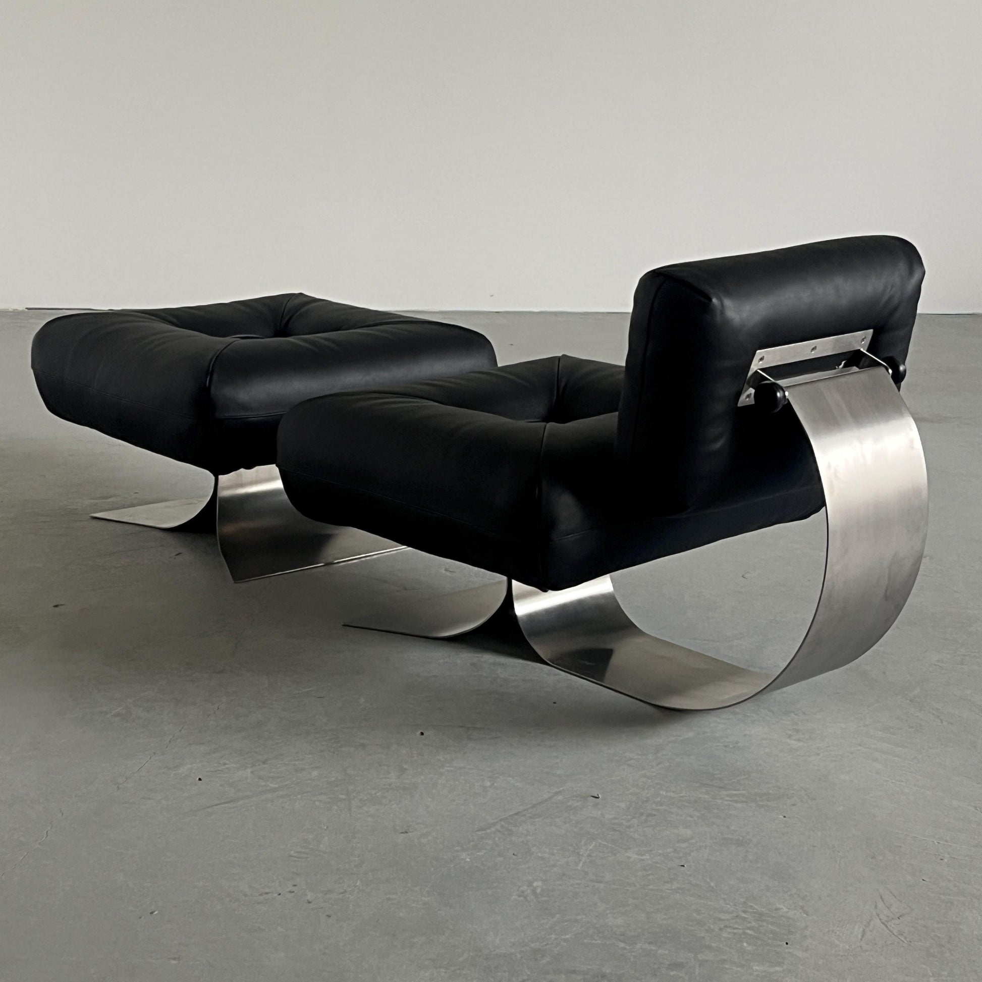 Vintage Lounge Chair Alta von Oscar Niemeyer für Mobilier International, Schwarz Leder