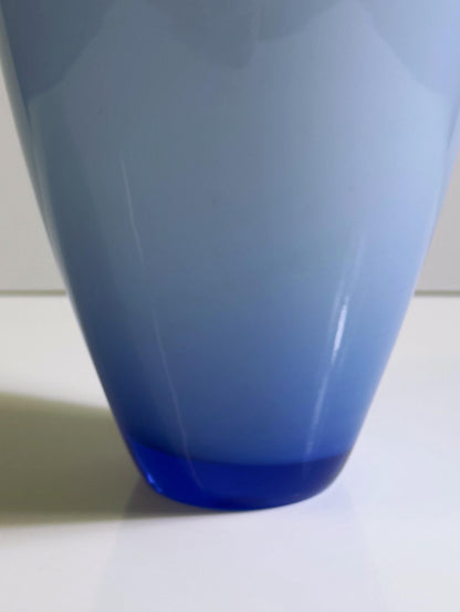 Vintage Vase Murano von unbekannt für Italien einzigartiges pastellblaues Milchglas