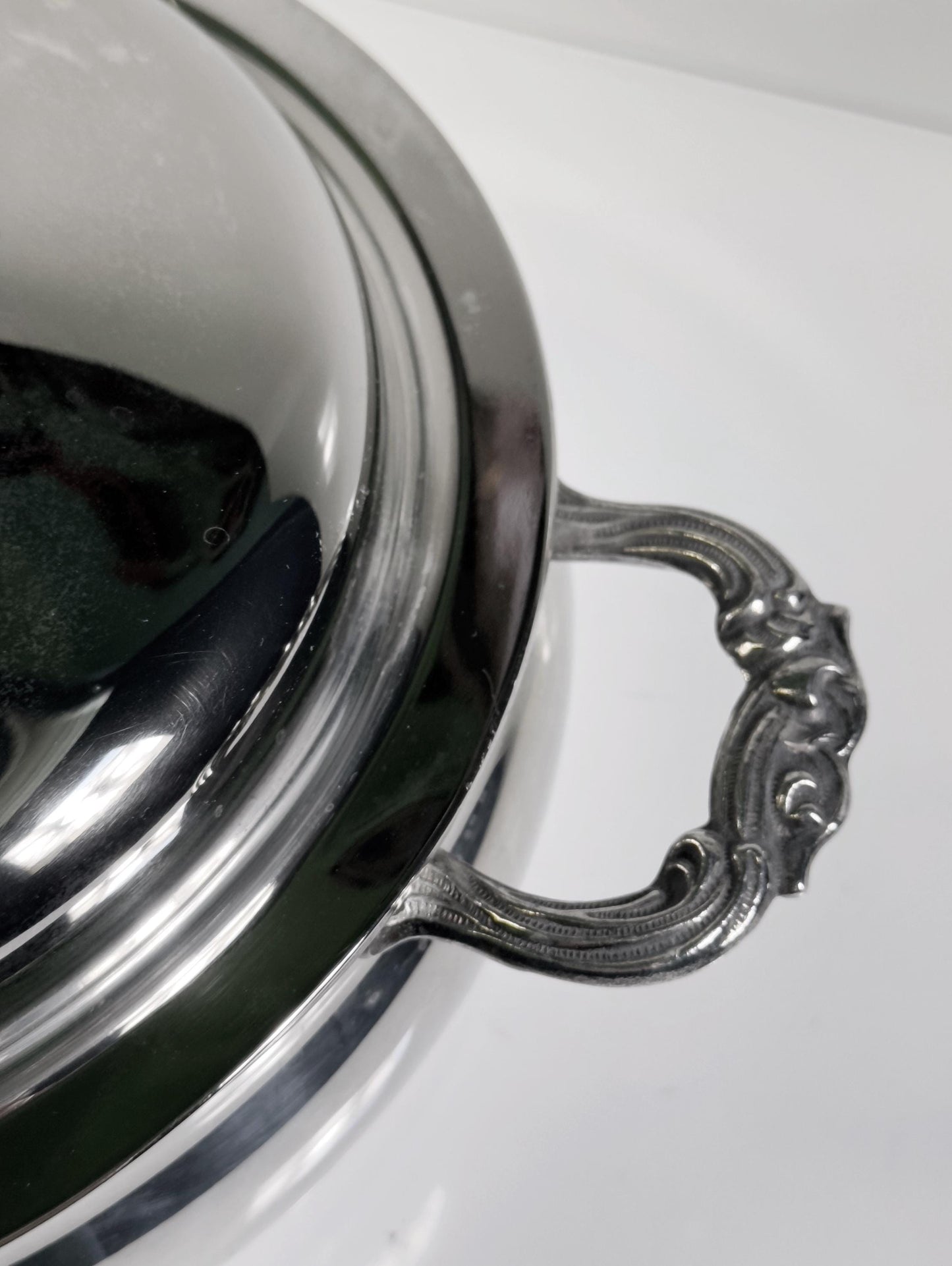 Vintage Schale mit Henkel und Deckel