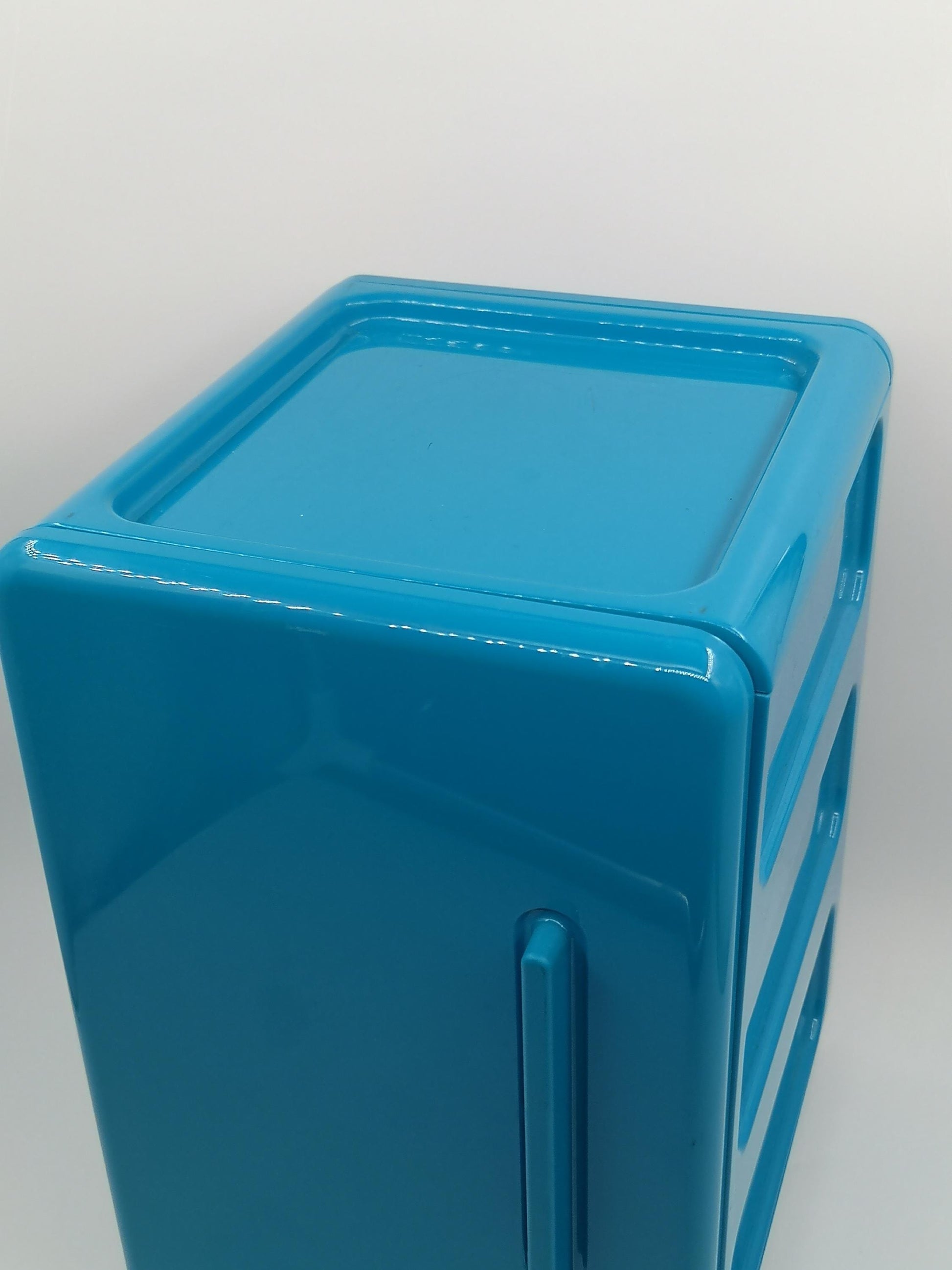 Vintage Badezimmerschrank Lejen von IKEA, blau, kompakt, sauber gebraucht