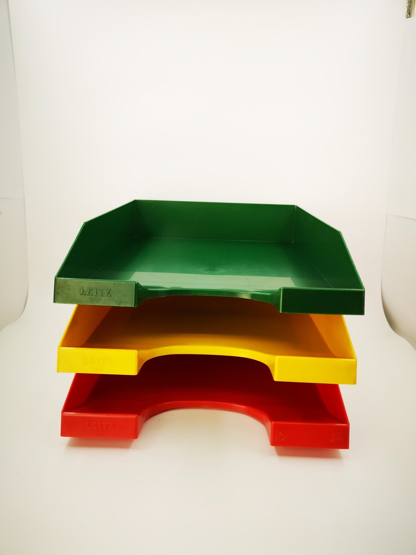 Vintage Briefablage Set von 3 von LEITZ grün gelb rot stapelbar