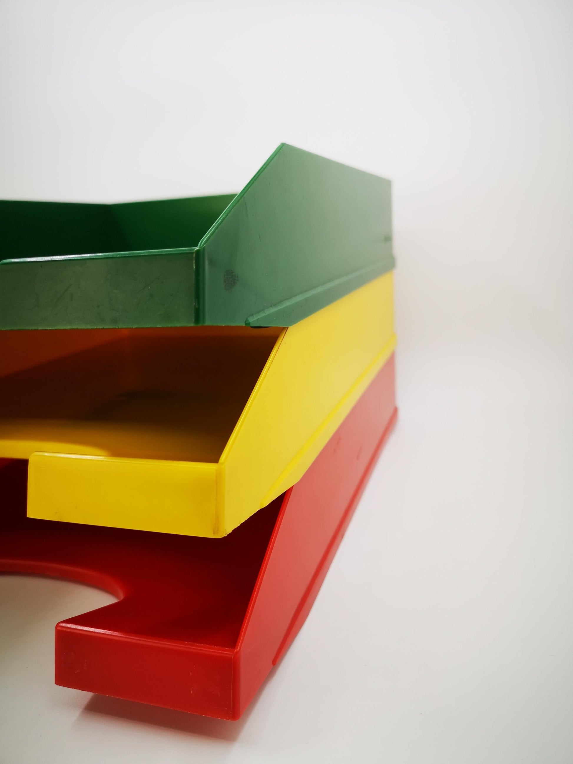 Vintage Briefablage Set von 3 von LEITZ grün gelb rot stapelbar