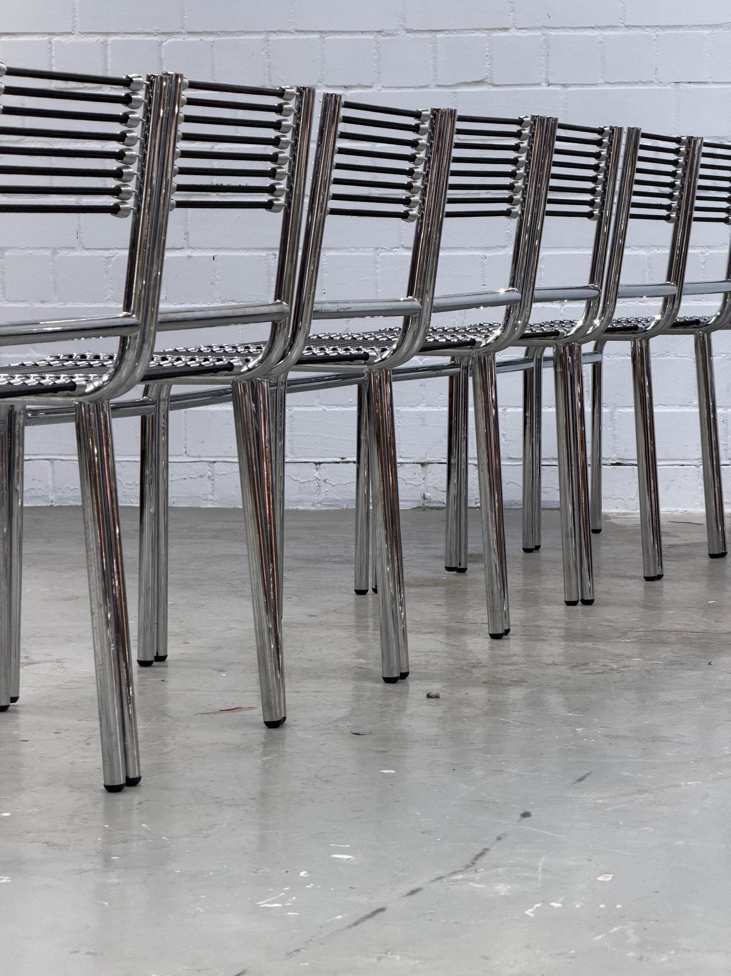 Vintage Stuhl Sandows von René Herbst für Formes Nouvelles Chrom und schwarze Expander