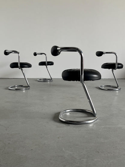 Vintage Stuhl Cobra von Giotto Stoppino für Bernini, Set von 4, schwarz, Chromgestell