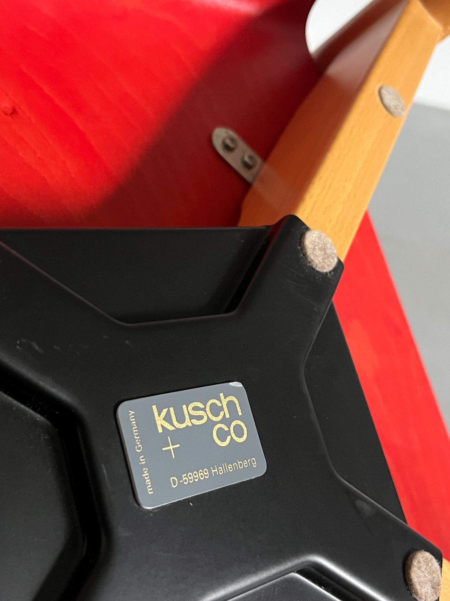 Vintage Esszimmerstuhl Set von 2 von Kusch+Co stapelbar geometrisch rot