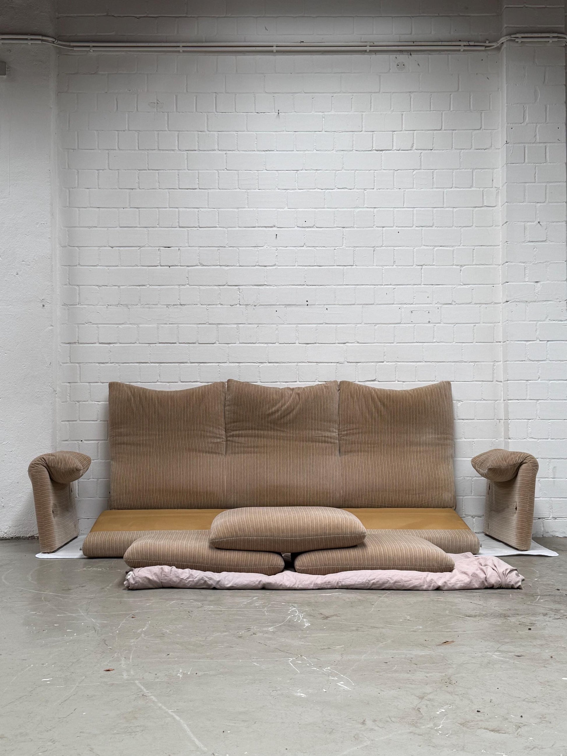 Vintage Sofa Maralunga von Vico Magistretti für Cassina mit gestreiftem Missoni-Stoff