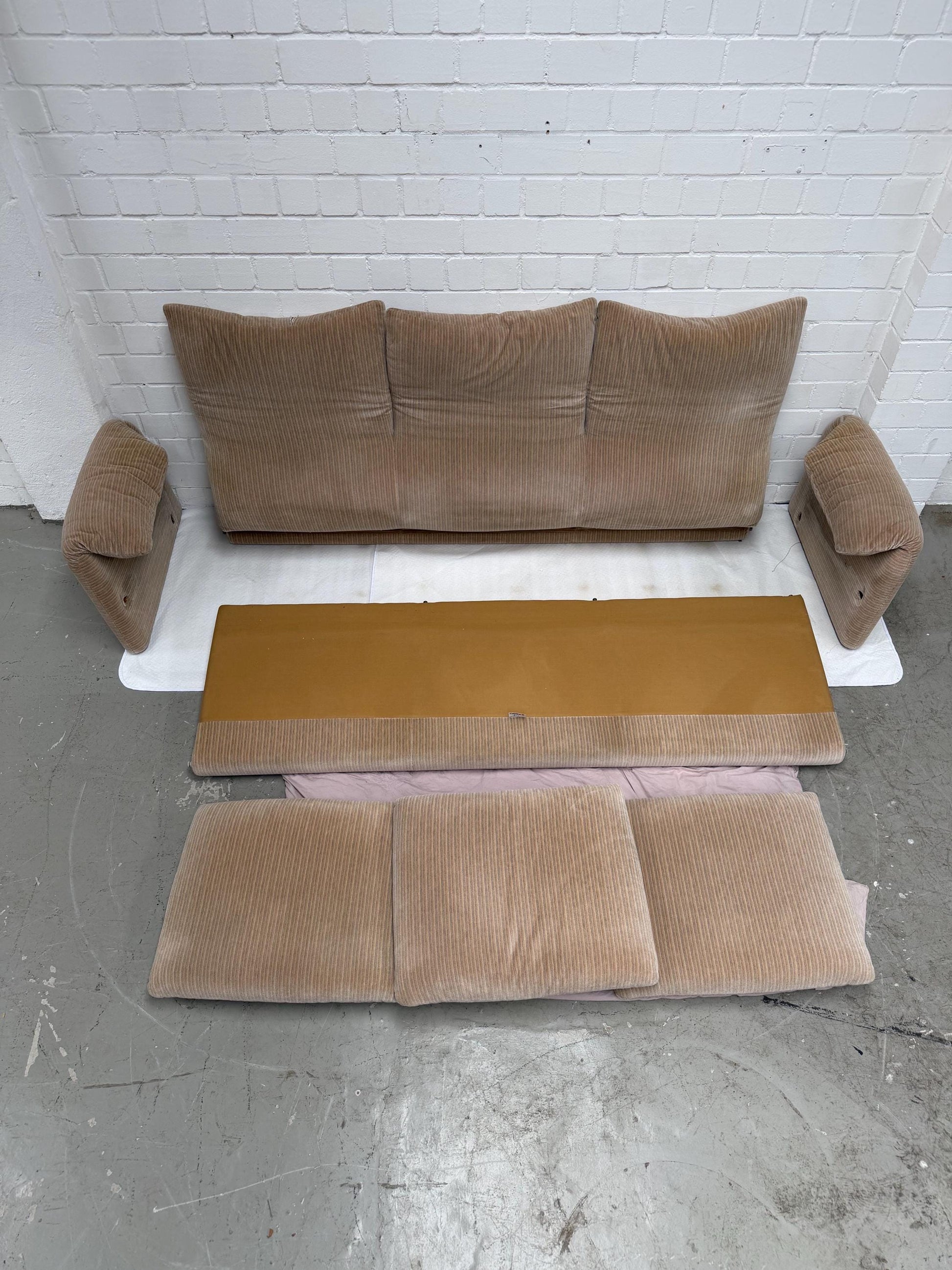 Vintage Sofa Maralunga von Vico Magistretti für Cassina mit gestreiftem Missoni-Stoff