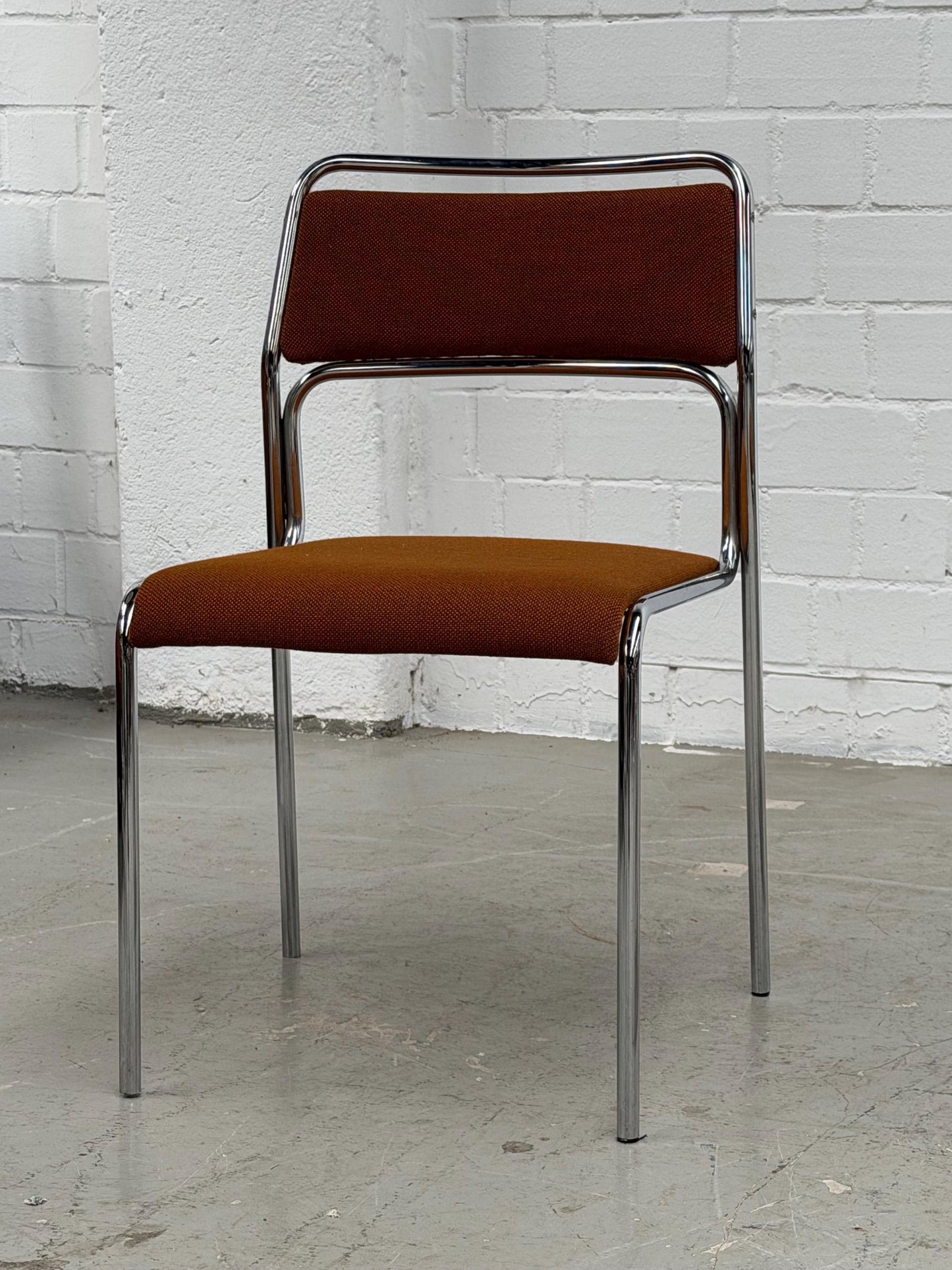 Vintage Stuhl verchromt brauner Stoffbezug Bauhaus stapelbar West-Germany