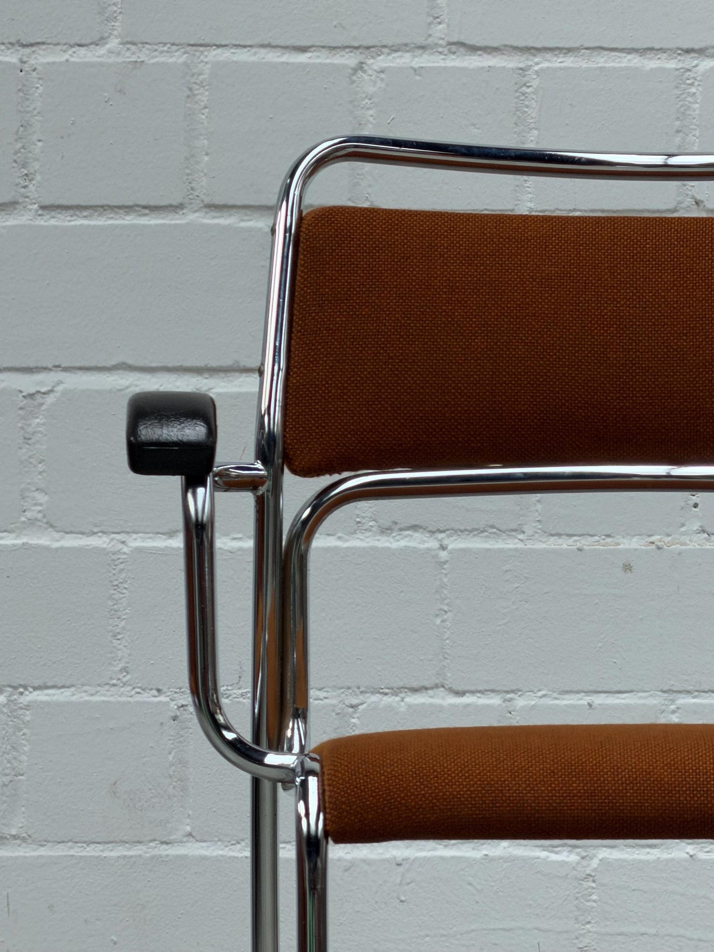 Vintage Stuhl verchromt brauner Stoffbezug Bauhaus stapelbar West-Germany