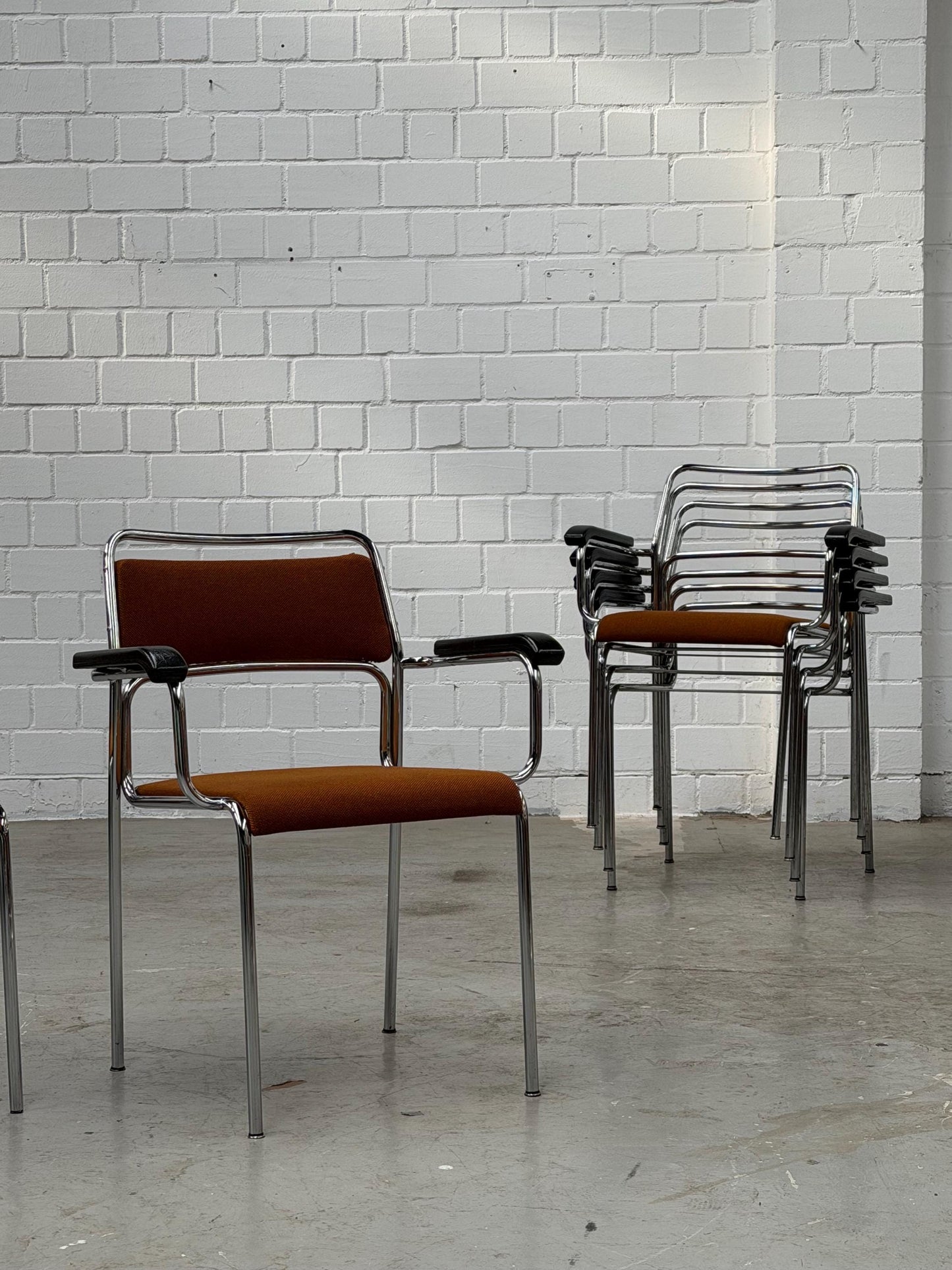 Vintage Stuhl verchromt brauner Stoffbezug Bauhaus stapelbar West-Germany