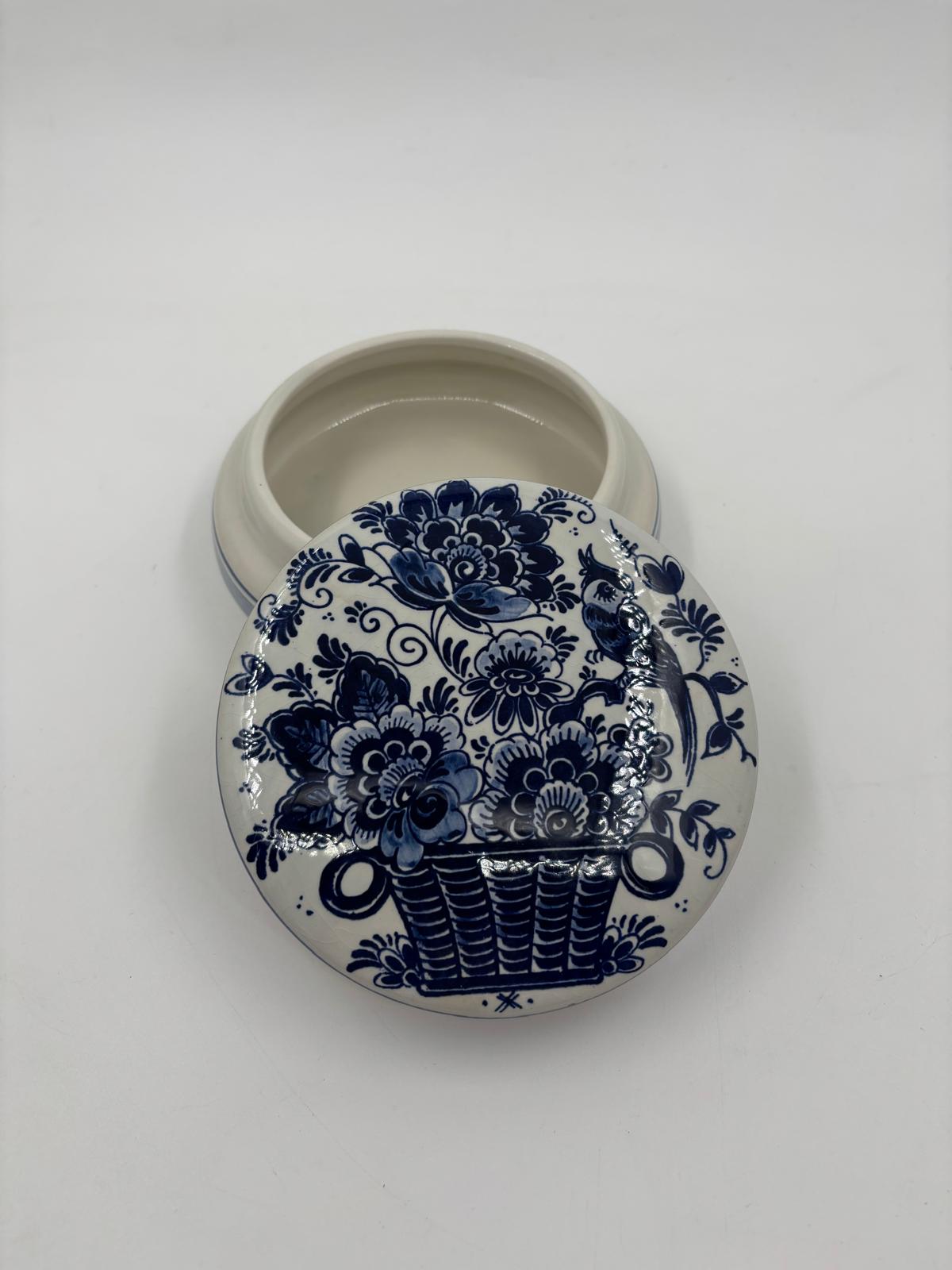 Vintage Dose Delft handbemalt Blau-Weiß von unbekannt für Delft