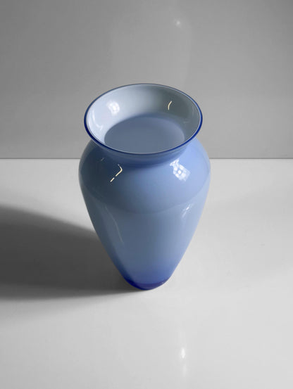 Vintage Vase Murano von unbekannt für Italien einzigartiges pastellblaues Milchglas