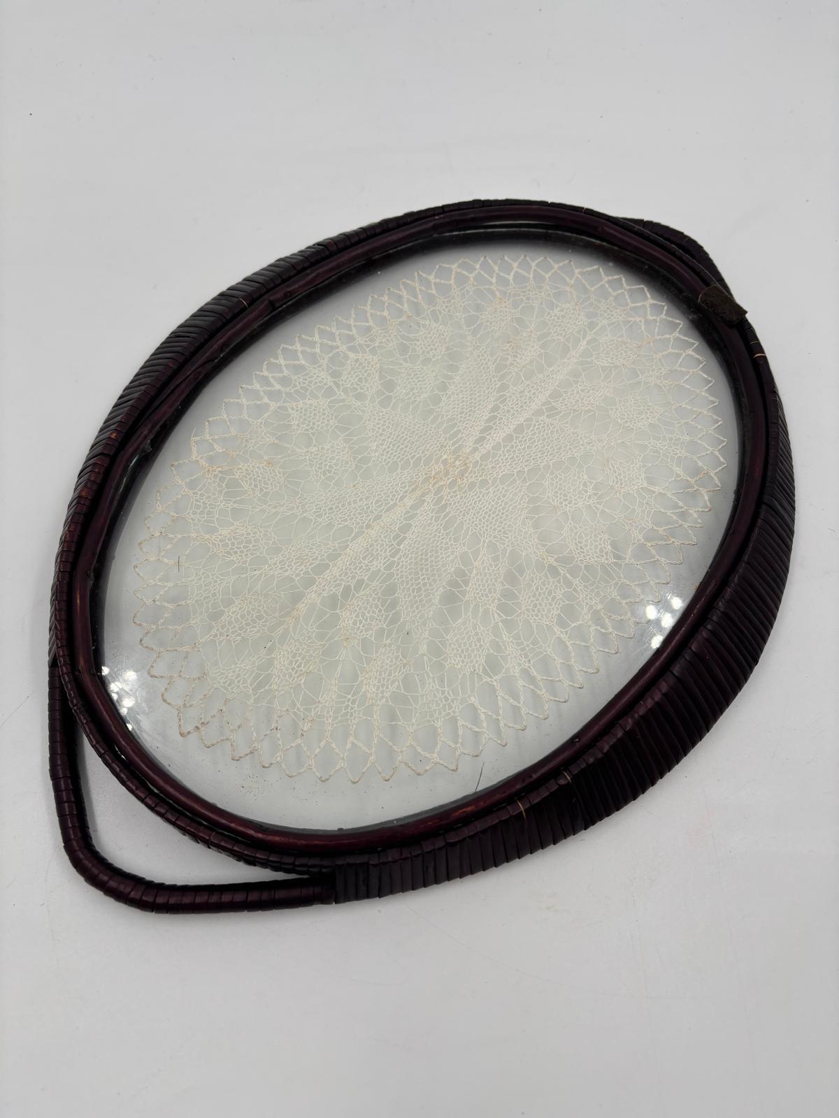 Vintage Tablett mit Glas und Häkeldeckchen ca. 30 cm