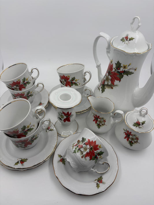 Vintage Tasse Set Weihnachts-Porzellan von Johann Seltmann Winterdekor 18-teilig