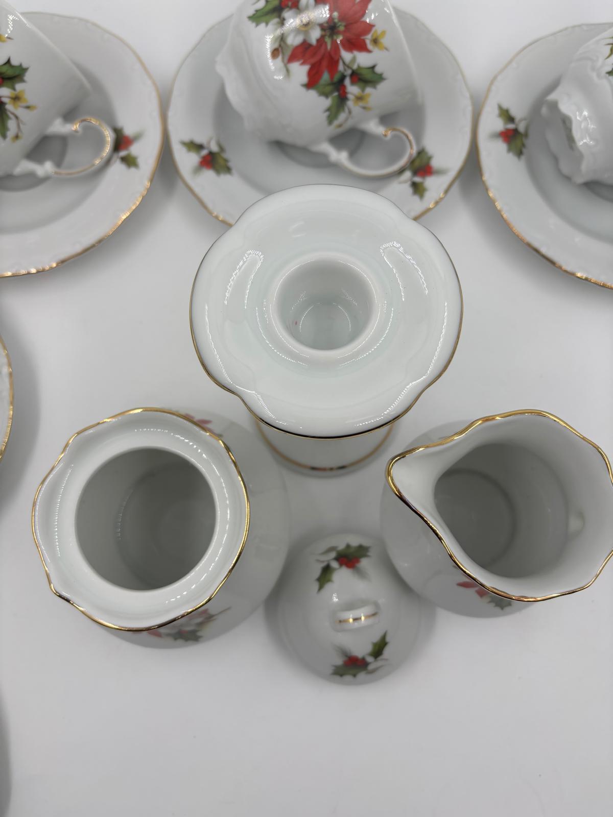 Vintage Tasse Set Weihnachts-Porzellan von Johann Seltmann Winterdekor 18-teilig