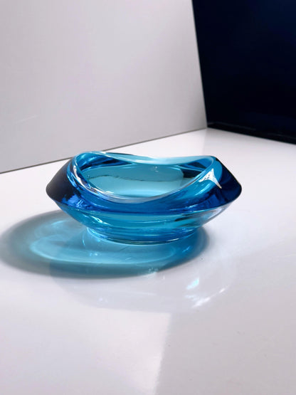 Vintage Aschenbecher von Rudolf Jurnikl für Sklo Union Azur Blau