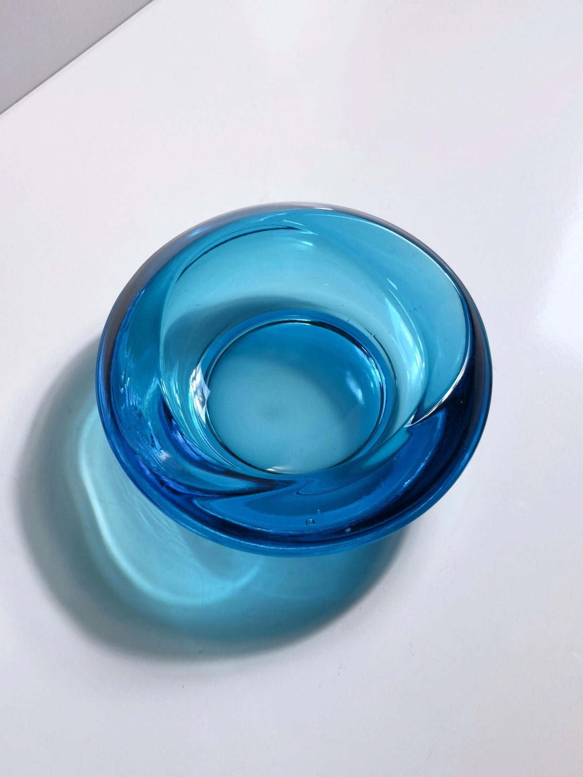 Vintage Aschenbecher von Rudolf Jurnikl für Sklo Union Azur Blau