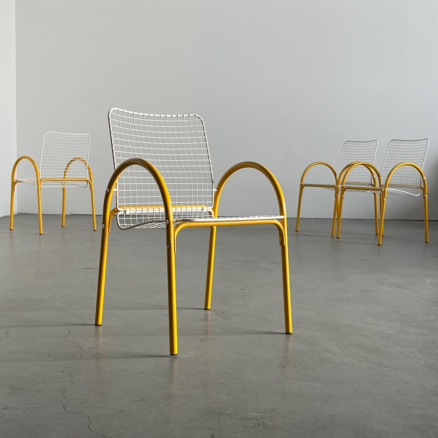Vintage Gartenstuhl Set von 4 von EMU, Italien, gelb und weiß, 1980er