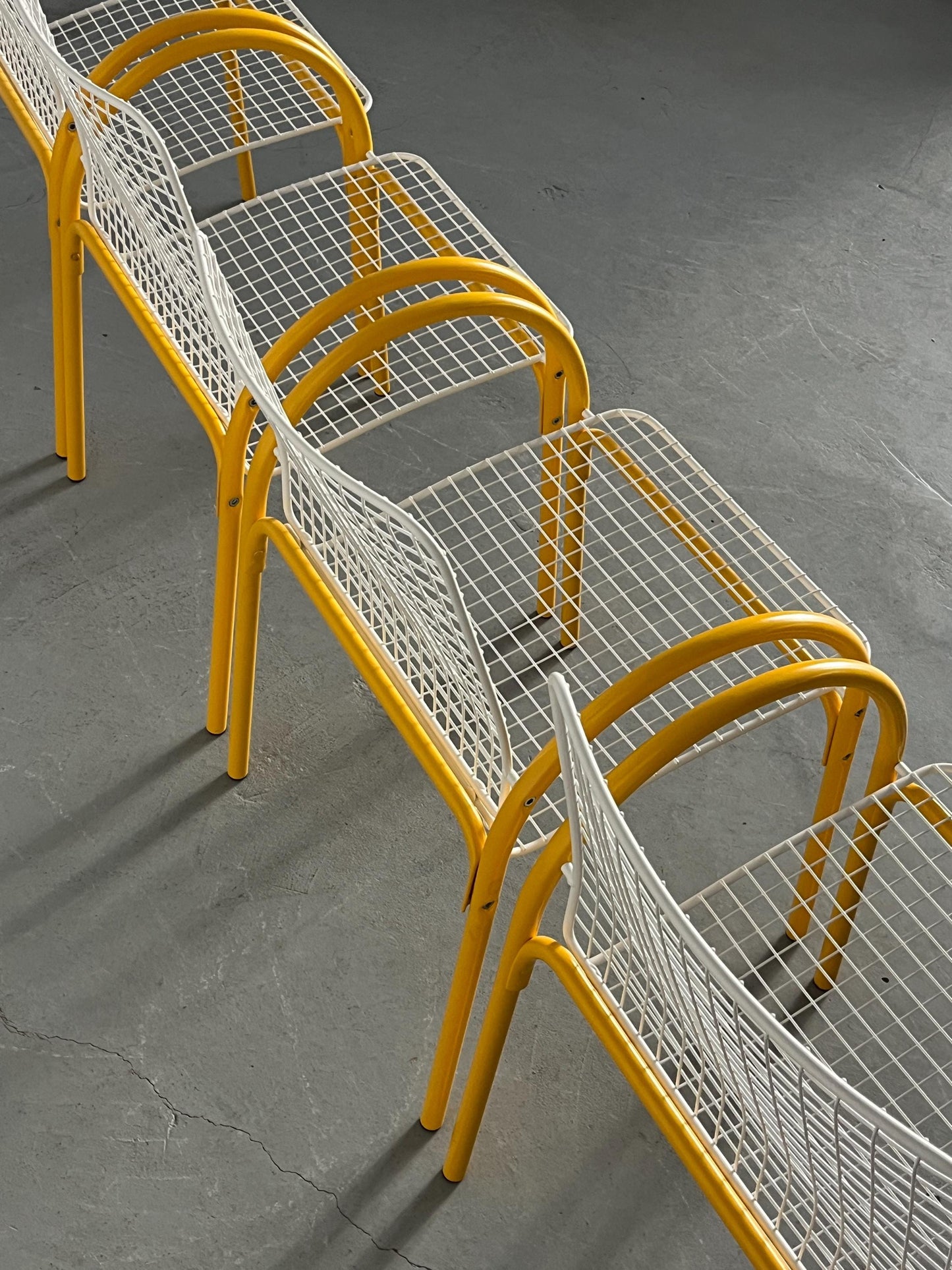 Vintage Gartenstuhl Set von 4 von EMU, Italien, gelb und weiß, 1980er