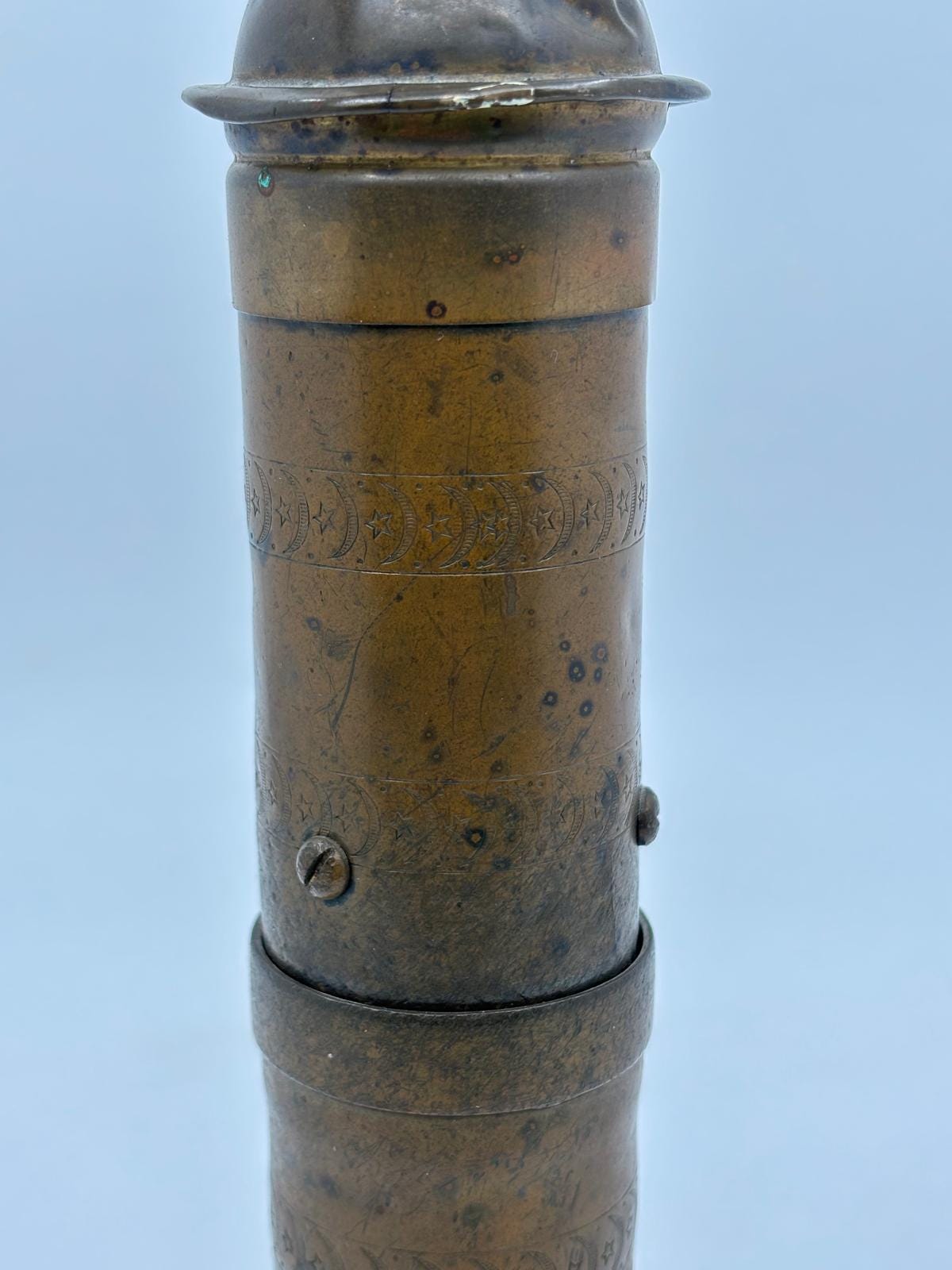 Vintage Kaffeemühle osmanisch Messing mit Mond und Stern stark gebraucht