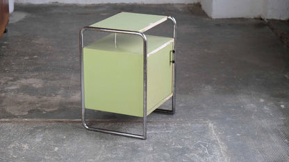 Vintage Nachttisch B 107 für Thonet lindgrün