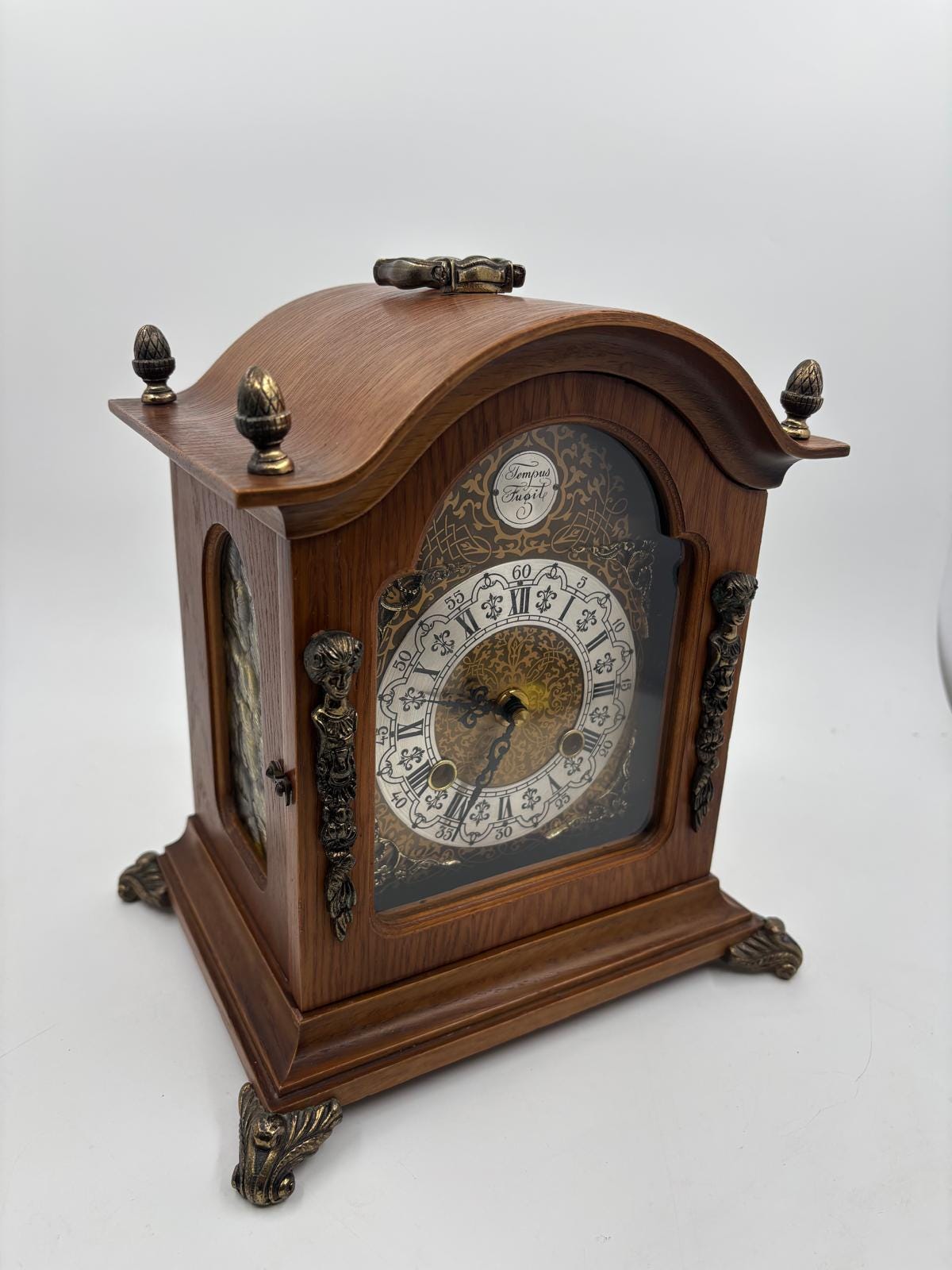Vintage Tischuhr Tempus Fugit von unbekannt für unbekannt Holz Messing Barockstil