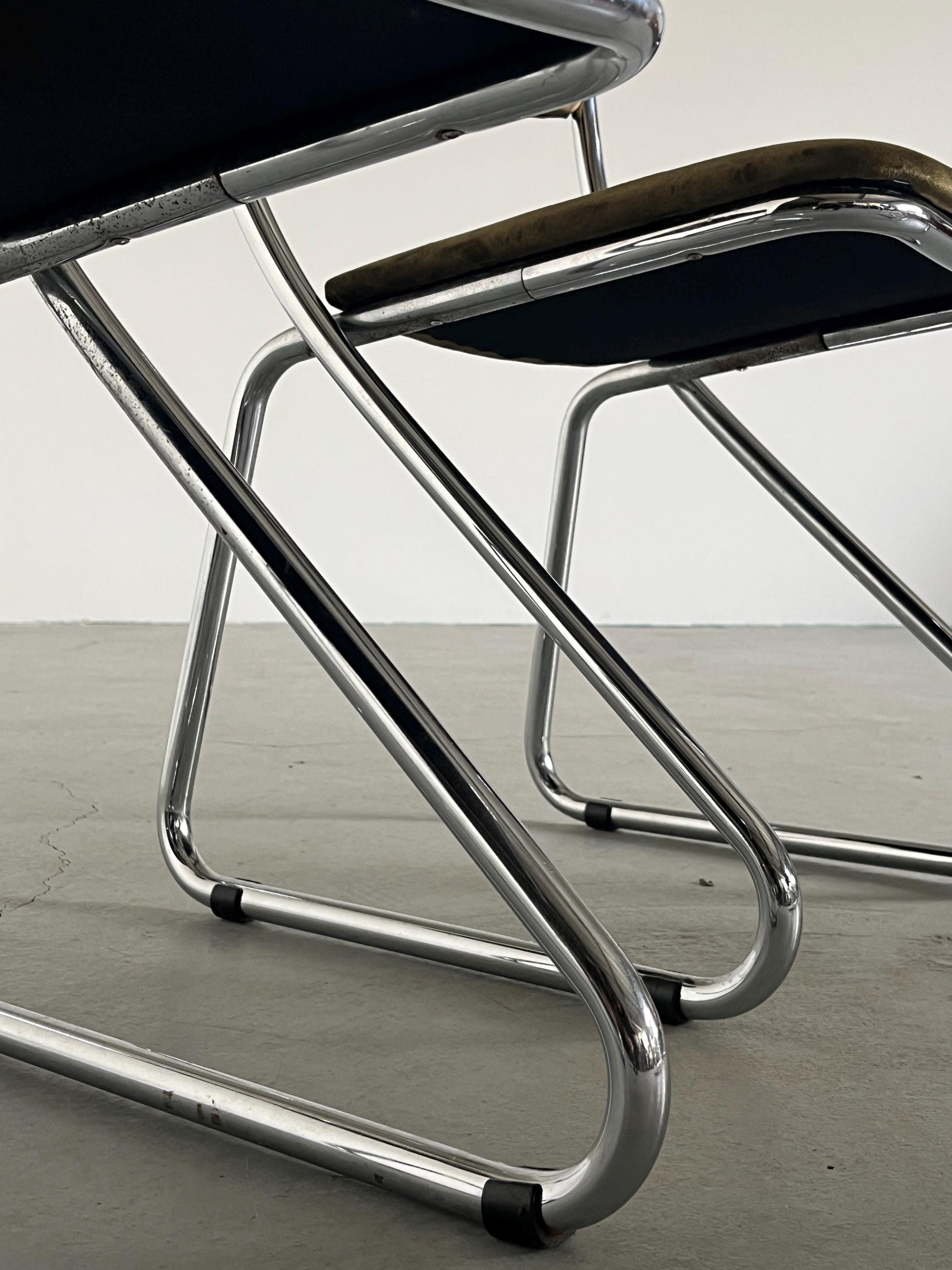 Vintage Freischwinger Esszimmerstuhl in Grün von 1970er Jahre, pro Stück, Italien